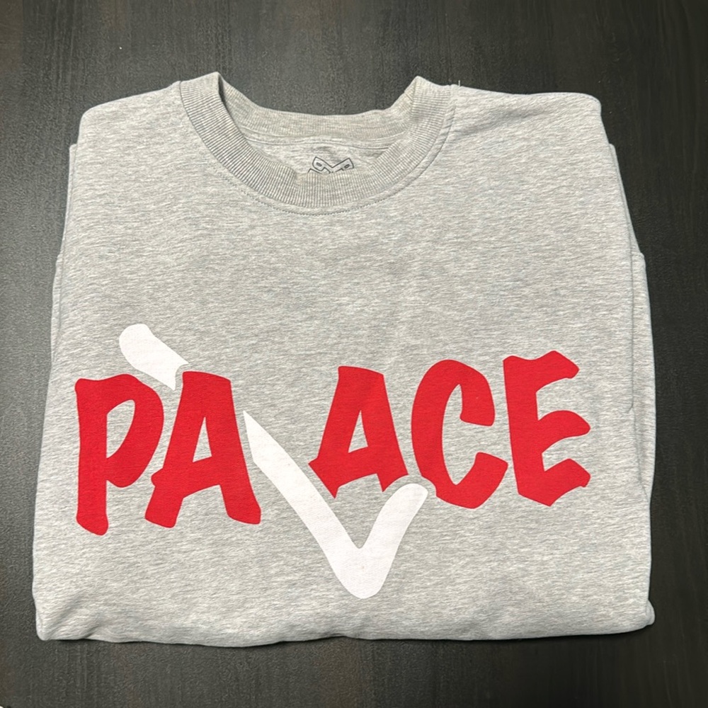 Palace crewneck size medium